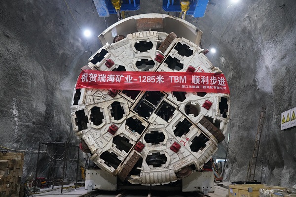 1735608853931078689.jpg 333.jpg